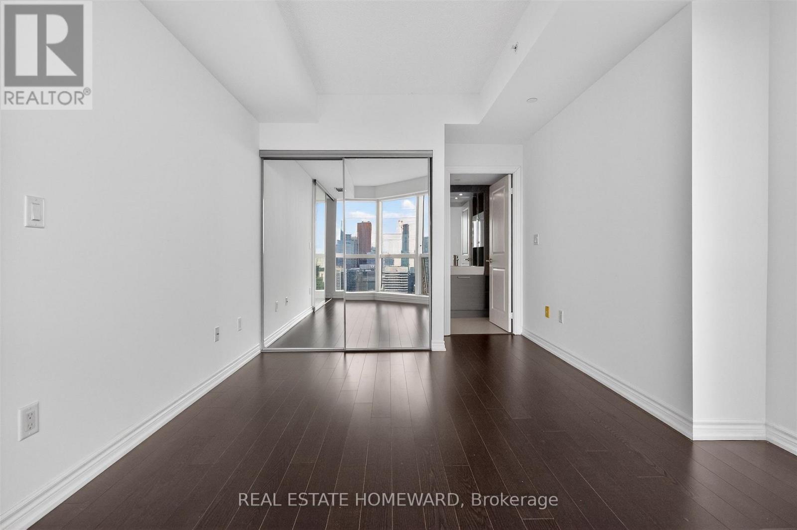 5208 - 386 Yonge Street, Toronto, Ontario  M5B 0A5 - Photo 13 - C12956800