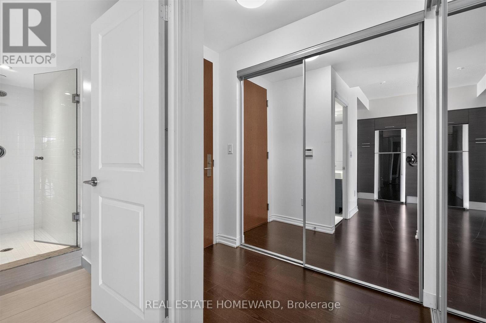 5208 - 386 Yonge Street, Toronto, Ontario  M5B 0A5 - Photo 20 - C12956800