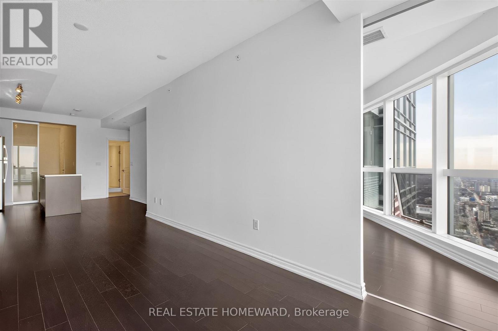 5208 - 386 Yonge Street, Toronto, Ontario  M5B 0A5 - Photo 9 - C12956800