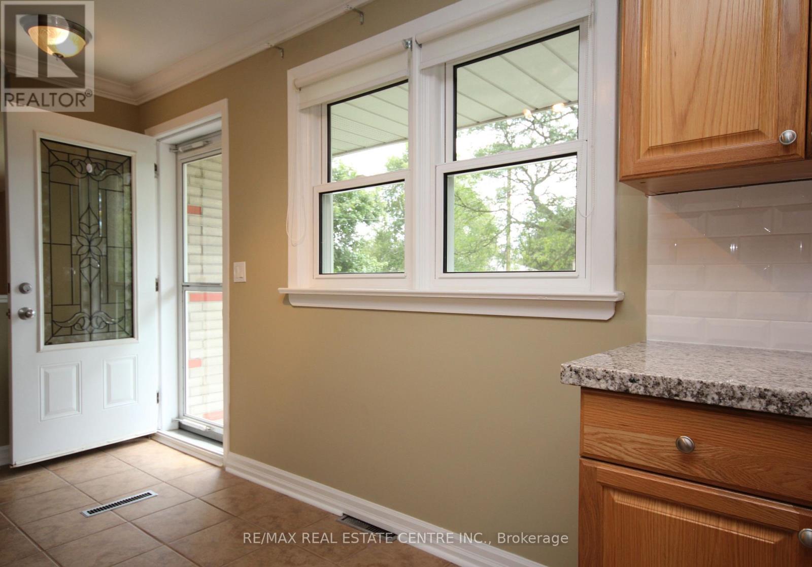 Main - 376 Humewood Avenue, Oshawa (O'neill), Ontario  L1G 2T5 - Photo 4 - E12956782