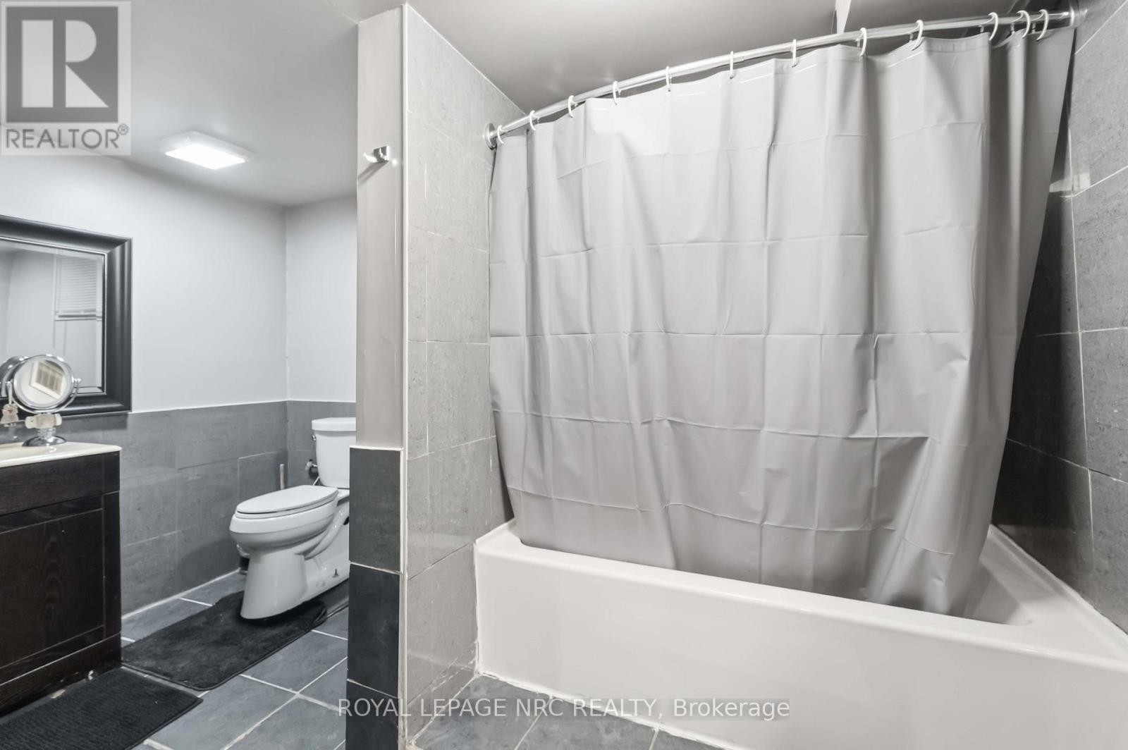 45 Shakespeare Avenue, St. Catharines, Ontario  L2R 6M8 - Photo 38 - X12956774