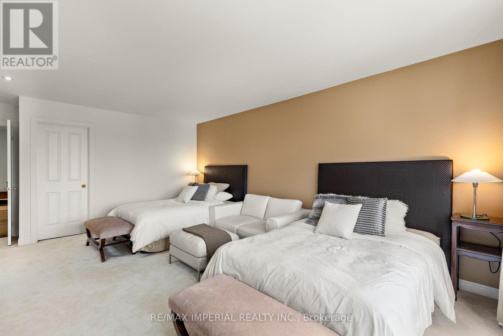 16 Carriage House Court, Richmond Hill, Ontario  L4E 4V3 - Photo 24 - N12956780