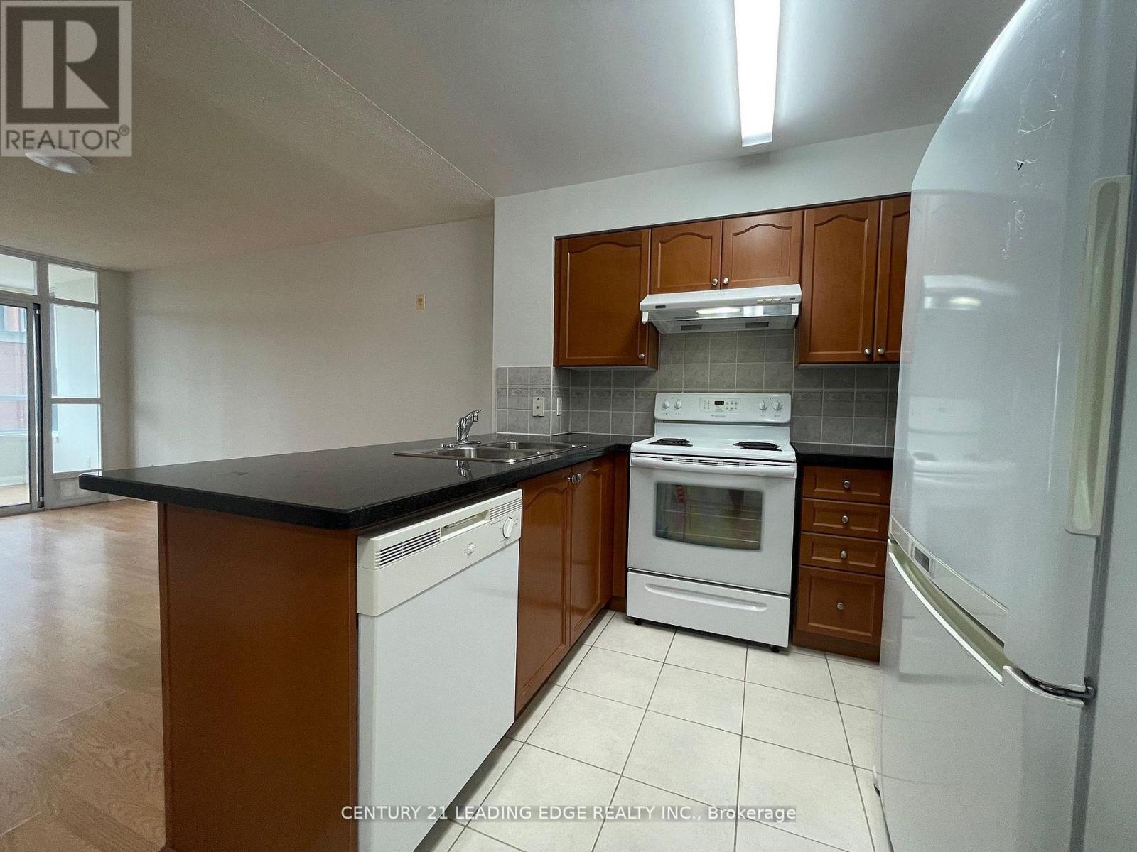 502 - 7373 Kennedy Road, Markham (Milliken Mills East), Ontario  L3R 1H6 - Photo 5 - N12956784