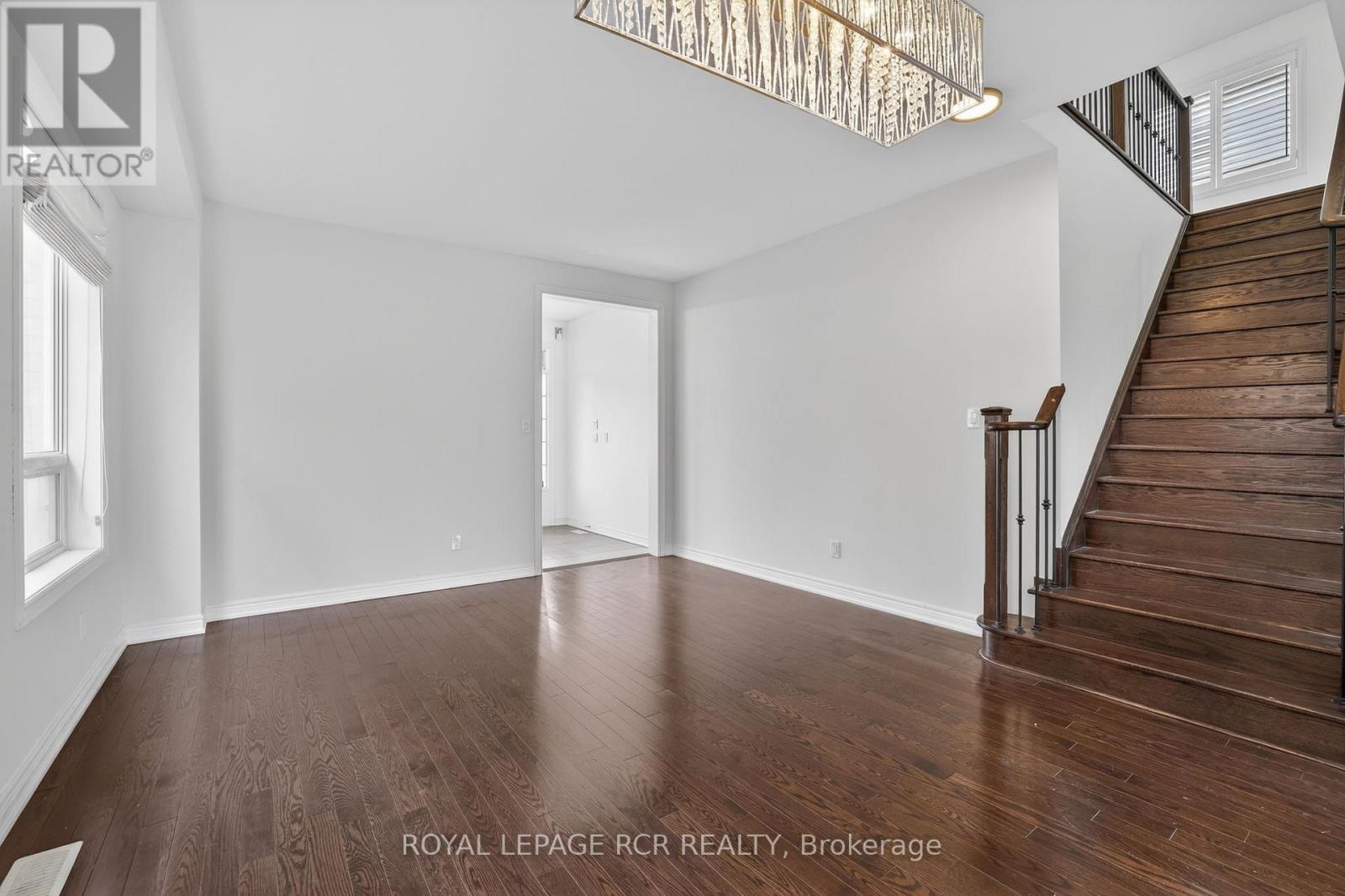 82 Lampkin Street, Georgina, Ontario  L0E 1R0 - Photo 5 - N12956796