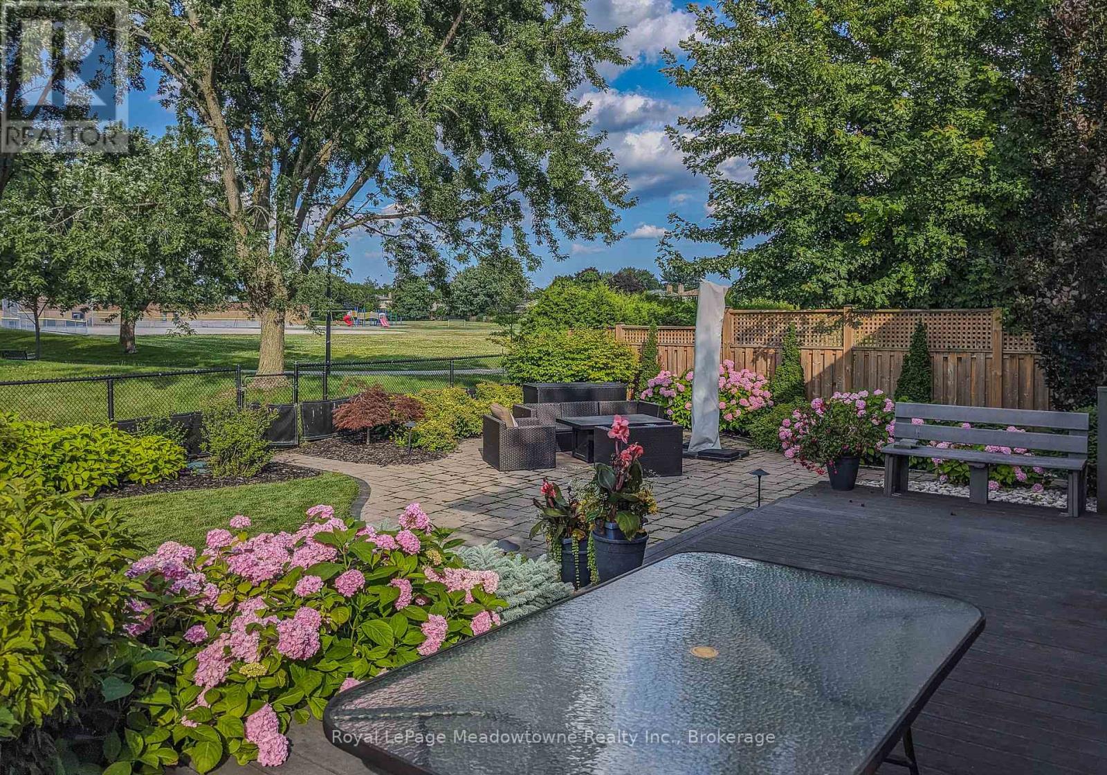 740 Robertson Crescent, Milton, Ontario  L9T 4W4 - Photo 5 - W12954562