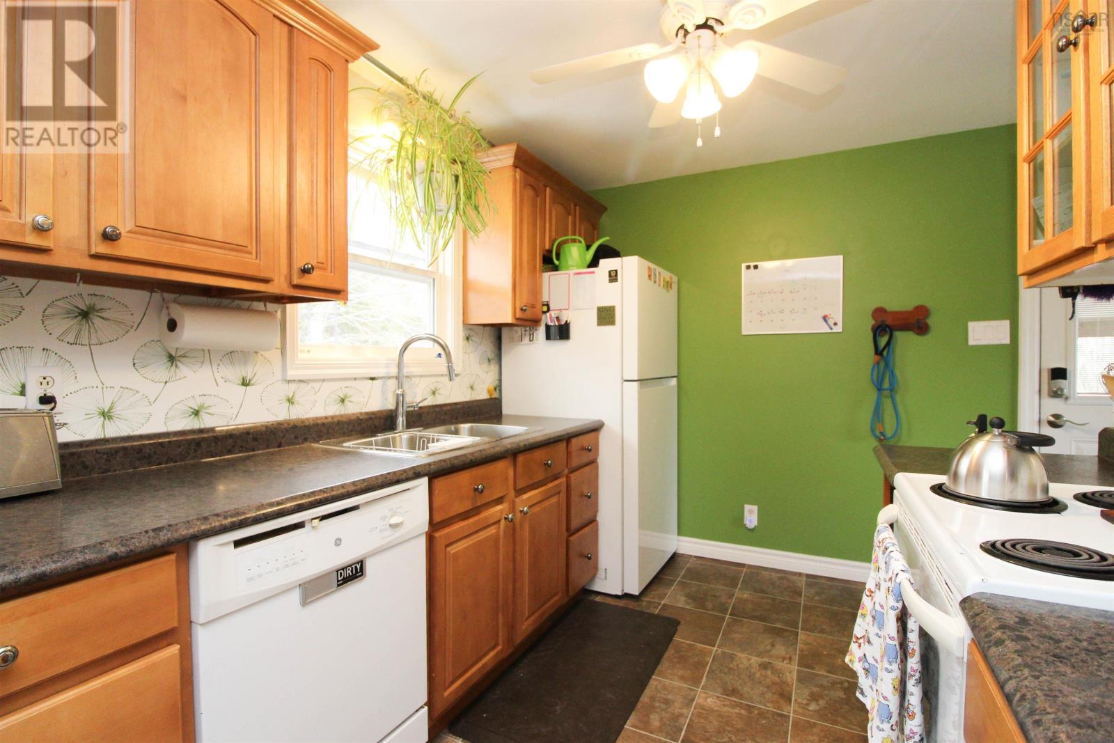 72 Morley Avenue, Truro Heights, Nova Scotia  B6L 1M7 - Photo 8 - 202606237