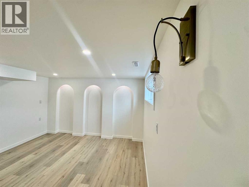 5 Osborne Street, Red Deer, Alberta  T4N 5C1 - Photo 37 - A2298467