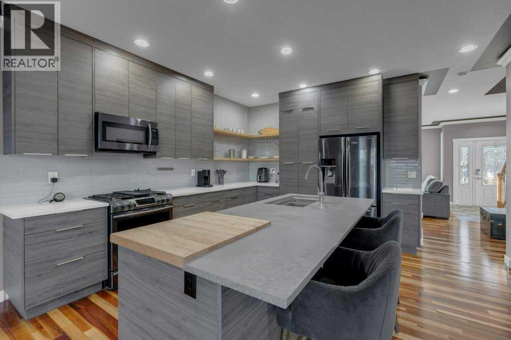 7314 34 Avenue NW, Calgary, Alberta  T3B 1N4 - Photo 2 - A2285318