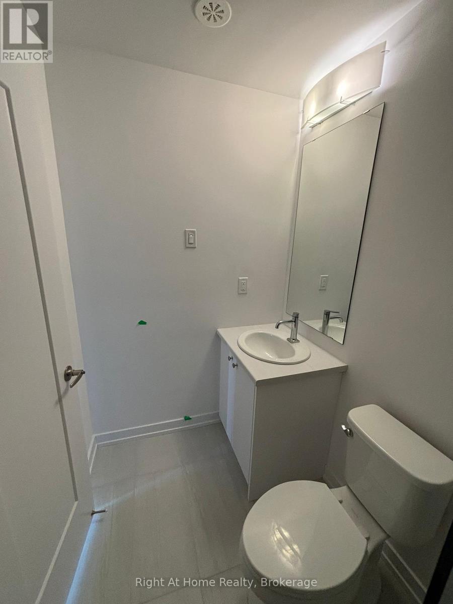 R31 - 25 Palace Street, Kitchener, Ontario  N2E 3M6 - Photo 12 - X12956864