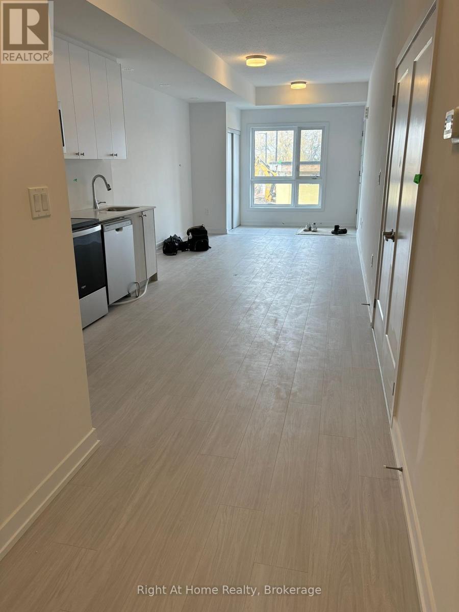 R31 - 25 Palace Street, Kitchener, Ontario  N2E 3M6 - Photo 7 - X12956864