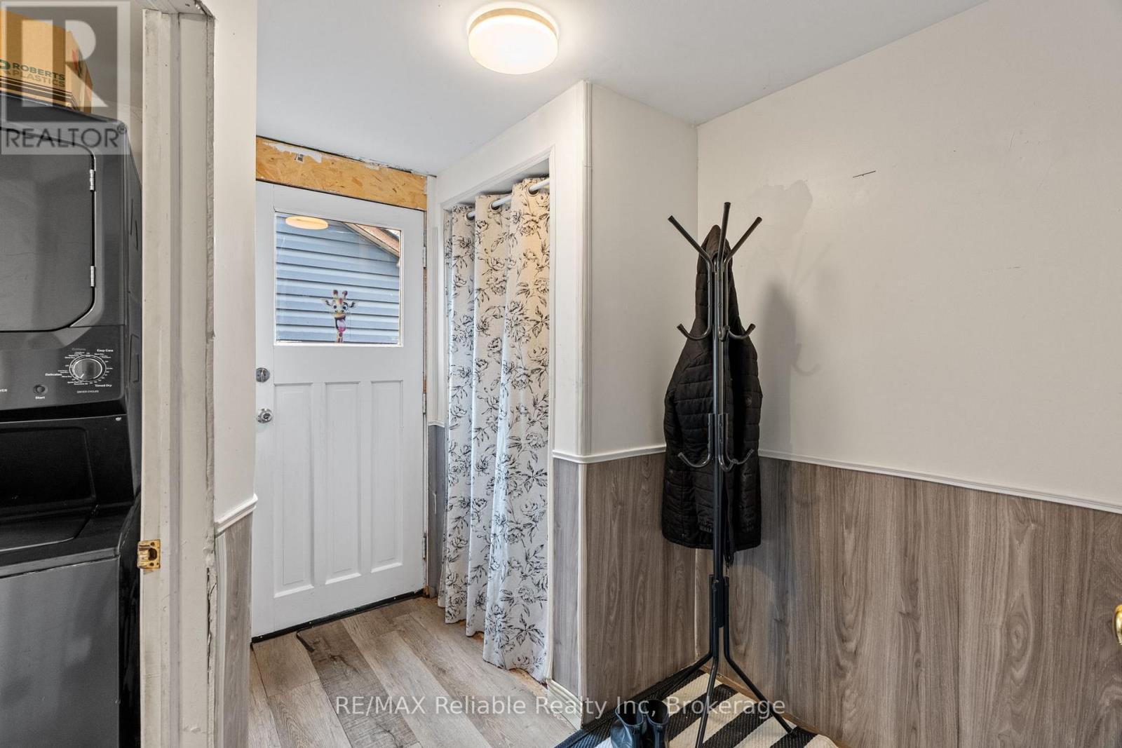 112 Goderich Street W, Huron East, Ontario  N0K 1W0 - Photo 16 - X12956850