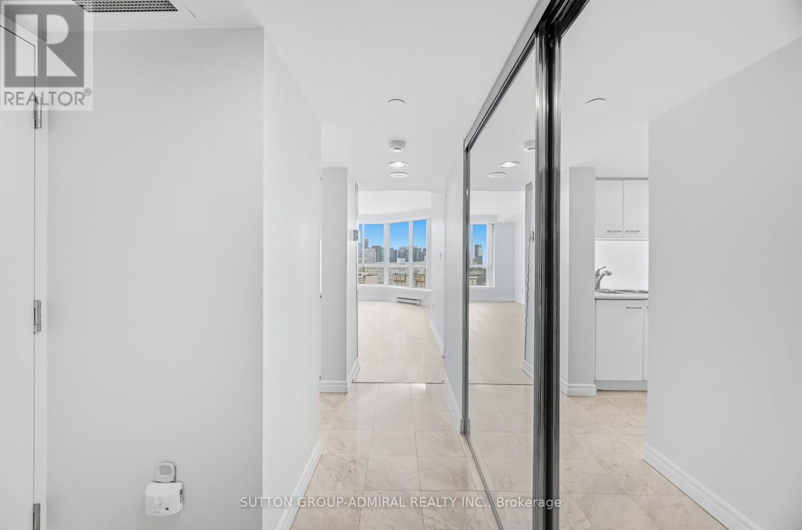 #3413 - 38 Elm Street, Toronto (Bay Street Corridor), Ontario  M5G 2K5 - Photo 9 - C12956804