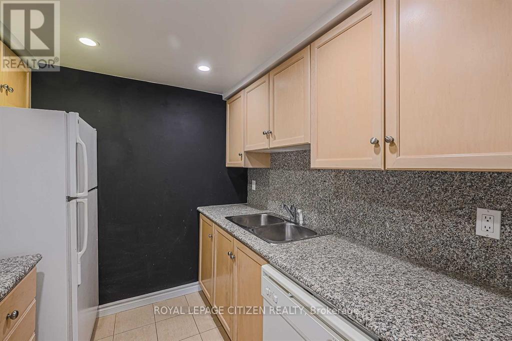 501 - 168 Simcoe Street, Toronto (Waterfront Communities), Ontario  M5H 4C9 - Photo 12 - C12956822