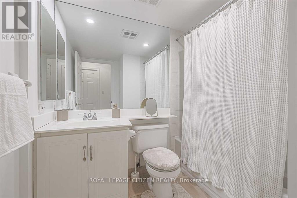 501 - 168 Simcoe Street, Toronto (Waterfront Communities), Ontario  M5H 4C9 - Photo 15 - C12956822