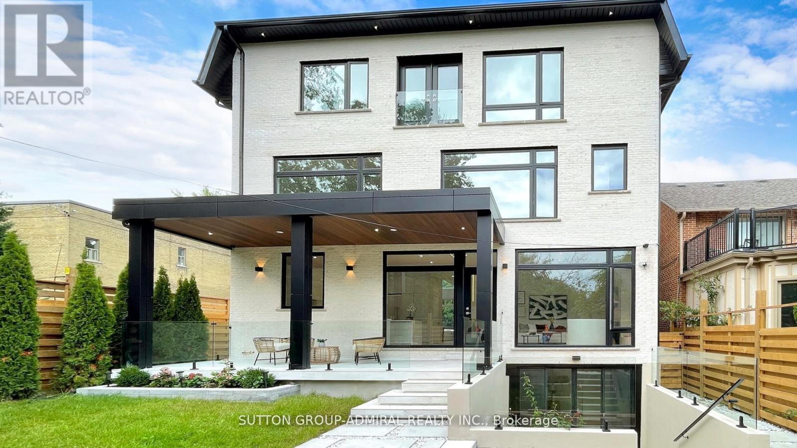 69 Elderwood Drive, Toronto, Ontario  M5P 1X5 - Photo 19 - C12956876