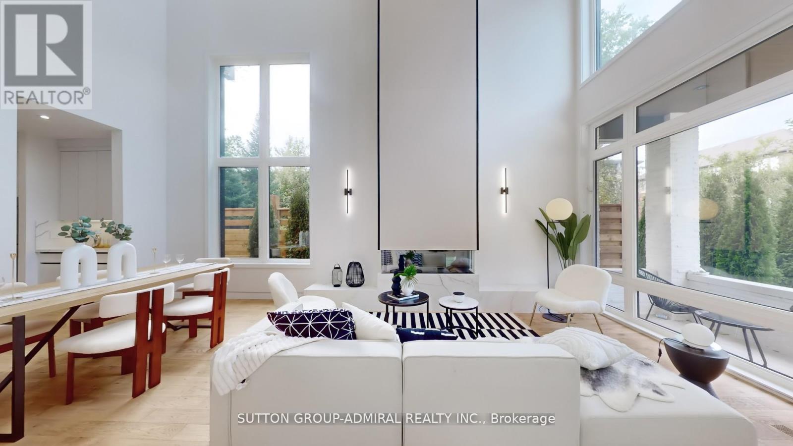 69 Elderwood Drive, Toronto, Ontario  M5P 1X5 - Photo 3 - C12956876