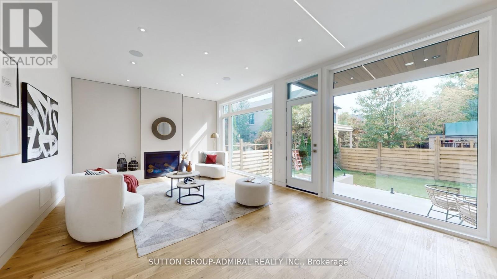 69 Elderwood Drive, Toronto, Ontario  M5P 1X5 - Photo 4 - C12956876