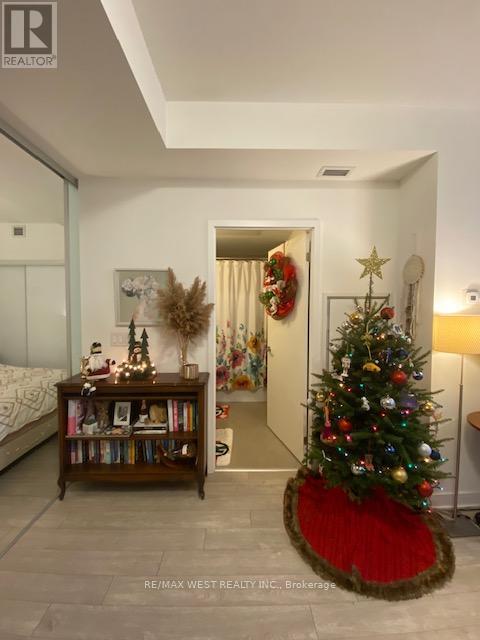 1202 - 30 Baseball Place, Toronto (South Riverdale), Ontario  M4M 0E8 - Photo 7 - E12956854