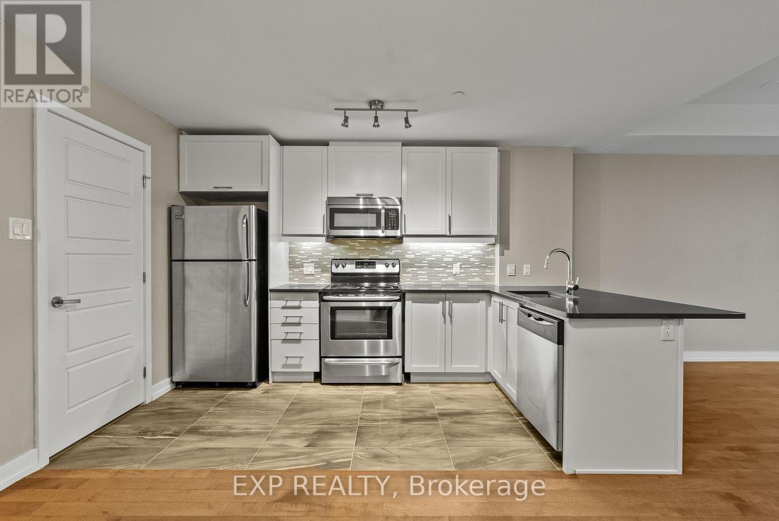 1006 - 330 Titan Private, Ottawa, Ontario  K2G 1G3 - Photo 7 - X12956830