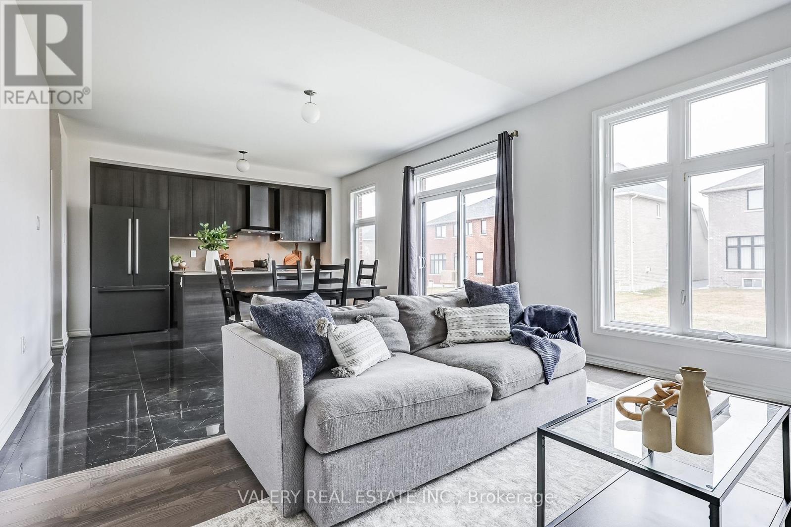 26 Sam Battaglia Crescent, Georgina, Ontario  L0E 1R0 - Photo 13 - N12956810