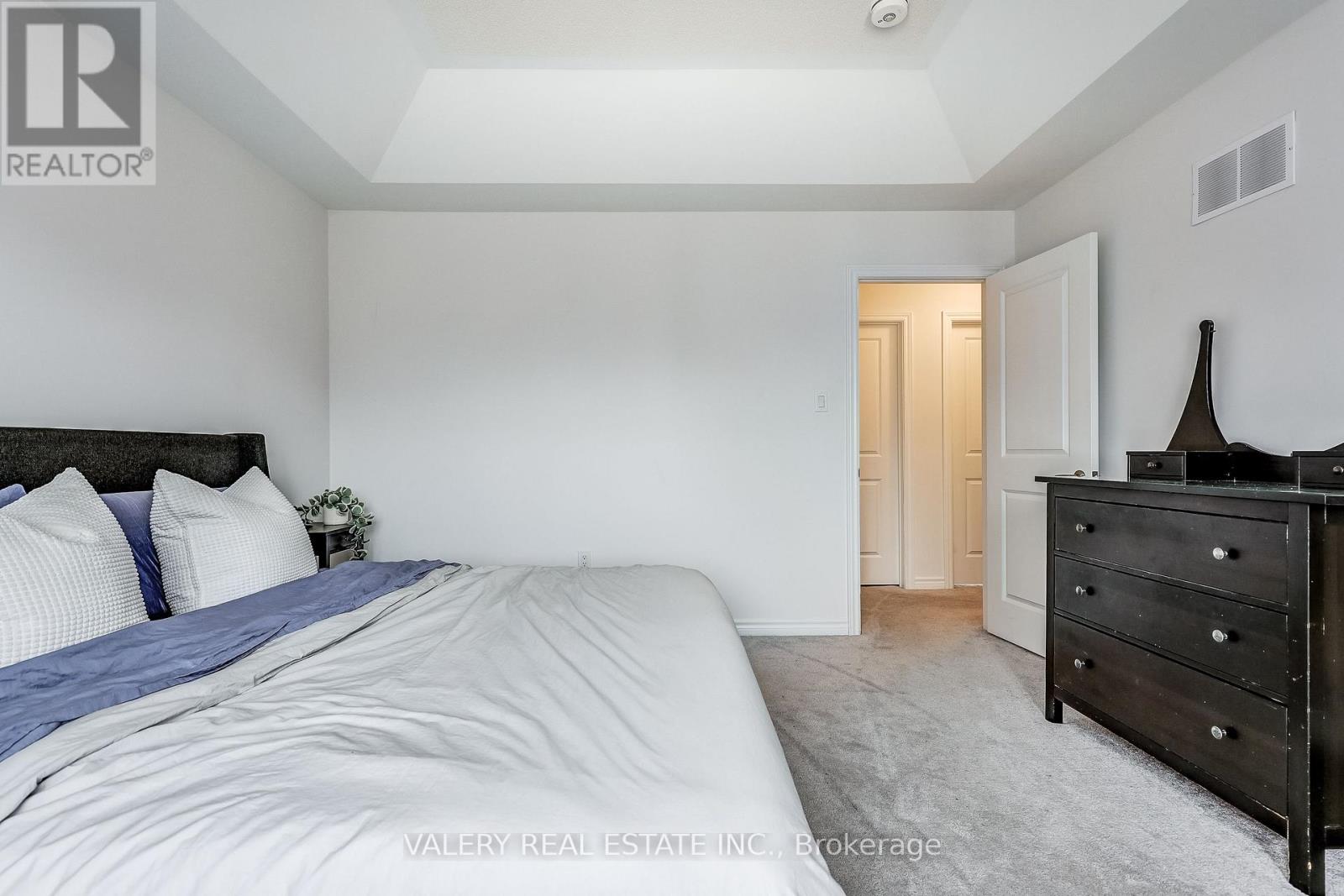 26 Sam Battaglia Crescent, Georgina, Ontario  L0E 1R0 - Photo 16 - N12956810