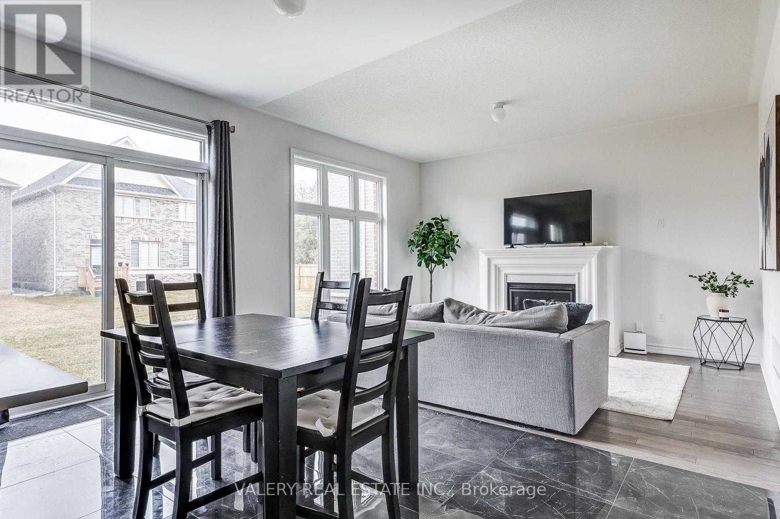 26 Sam Battaglia Crescent, Georgina, Ontario  L0E 1R0 - Photo 9 - N12956810