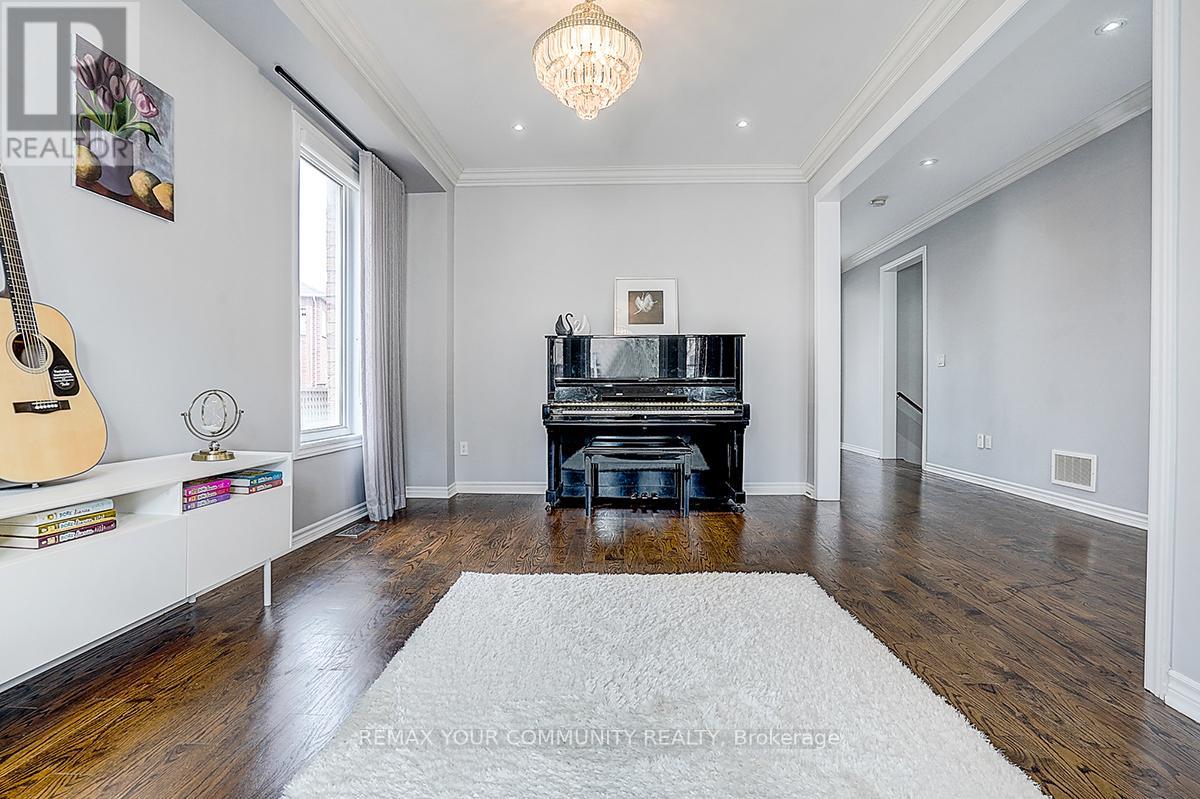 160 Maria Road, Markham, Ontario  L6E 0L9 - Photo 13 - N12956884