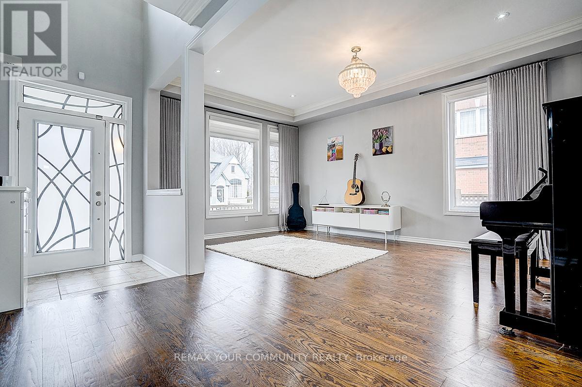 160 Maria Road, Markham, Ontario  L6E 0L9 - Photo 5 - N12956884