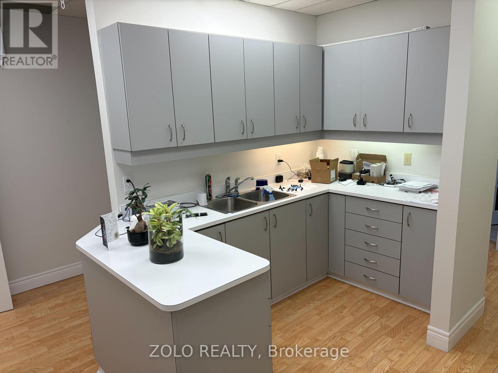 210 - 4600 Highway 7 W, Vaughan, Ontario  L4L 4Y7 - Photo 15 - N12956886