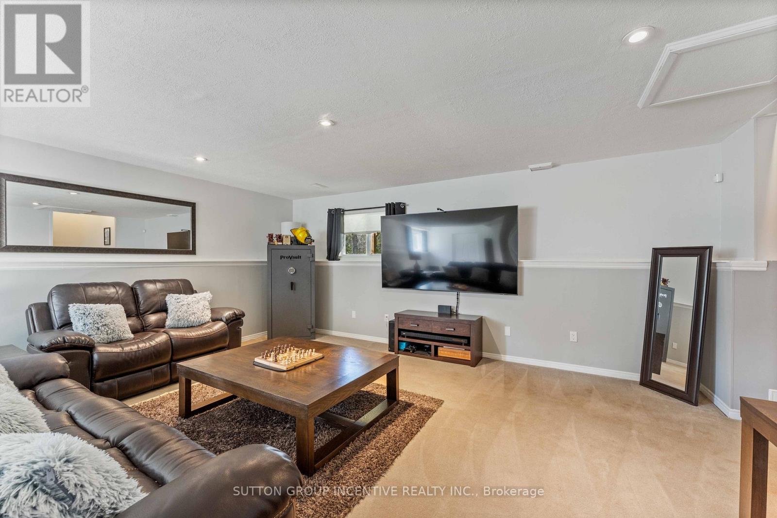 5274 5 Sunnidale Concession Road, Clearview, Ontario  L0M 1N0 - Photo 18 - S12956812