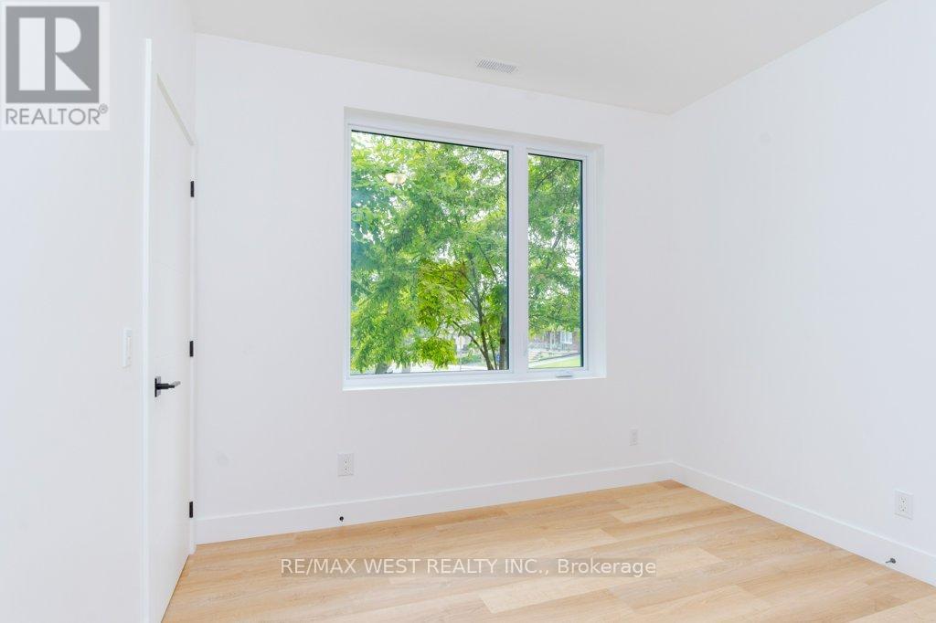 63 Lonborough Avenue, Toronto, Ontario  M6M 1X2 - Photo 18 - W12953792