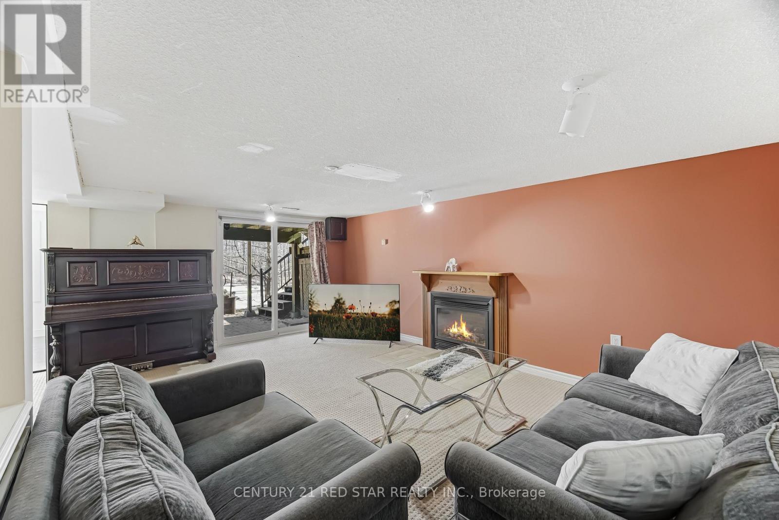 877 The Grange Side Road, Caledon, Ontario L7C 0E4 - Photo 32 - W12946464