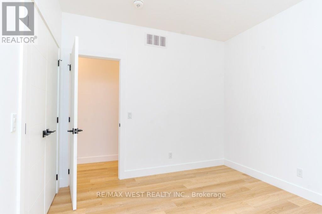 63 Lonborough Avenue, Toronto, Ontario  M6M 1X2 - Photo 19 - W12953792