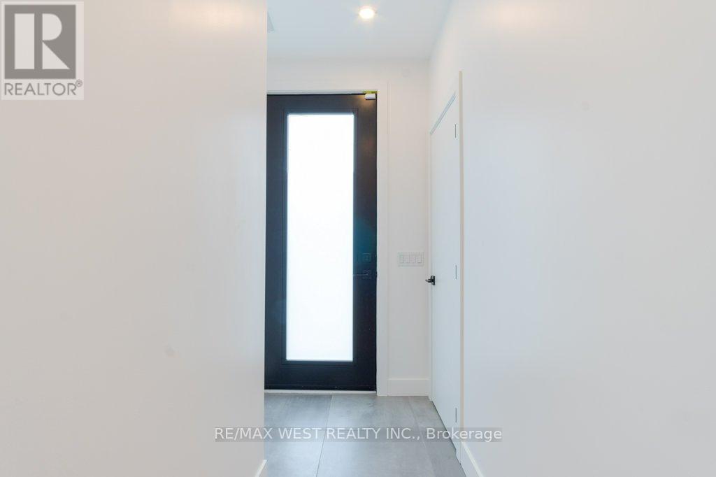 63 Lonborough Avenue, Toronto, Ontario  M6M 1X2 - Photo 22 - W12953792