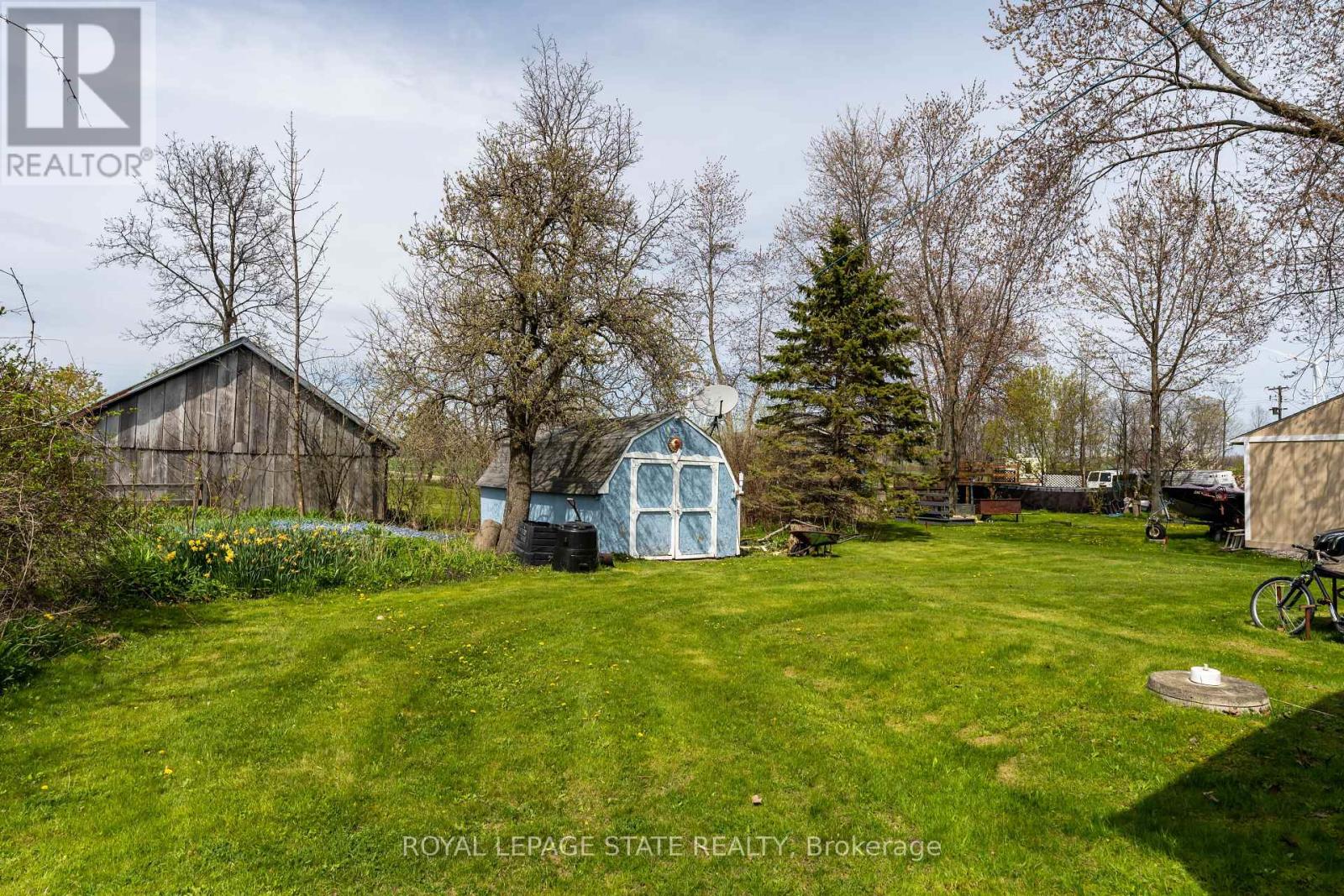 557 Edgewater Place, Haldimand, Ontario  N1A 2W8 - Photo 39 - X12941476