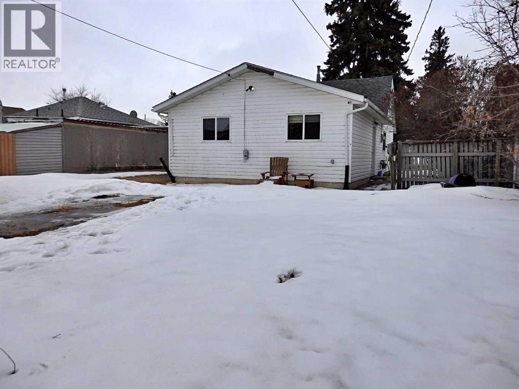 4618 52 Avenue, Vermilion, Alberta  T9X 1S1 - Photo 2 - A2298887