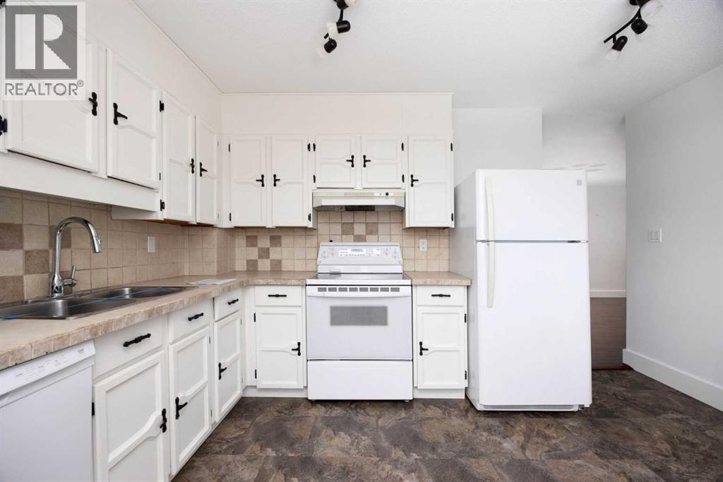 218 Maclaren Crescent, Fort Mcmurray, Alberta  T9K 1J8 - Photo 10 - A2292549