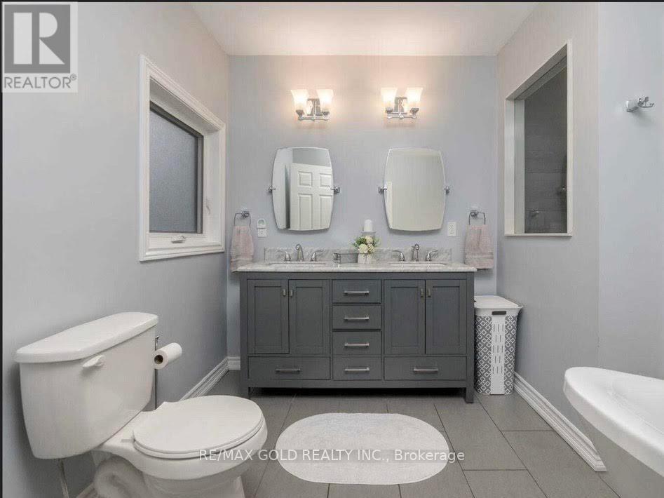 59 Royce Avenue, Brampton, Ontario  L6Y 1J8 - Photo 12 - W12956838