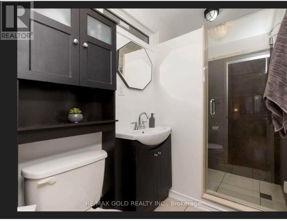 59 Royce Avenue, Brampton, Ontario  L6Y 1J8 - Photo 13 - W12956838