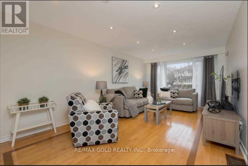 59 Royce Avenue, Brampton, Ontario  L6Y 1J8 - Photo 5 - W12956838