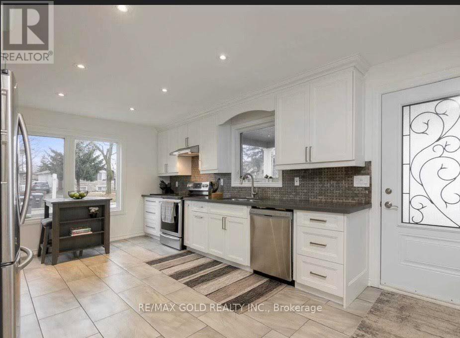 59 Royce Avenue, Brampton, Ontario  L6Y 1J8 - Photo 7 - W12956838