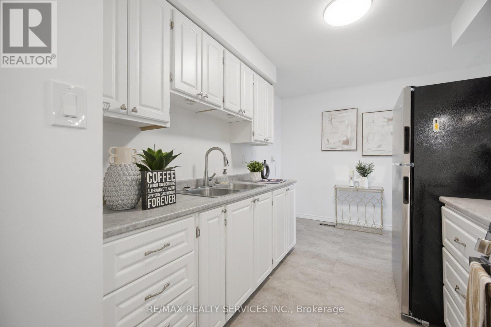 27 - 27 Dawson Crescent, Brampton, Ontario  L6V 3M5 - Photo 24 - W12956846