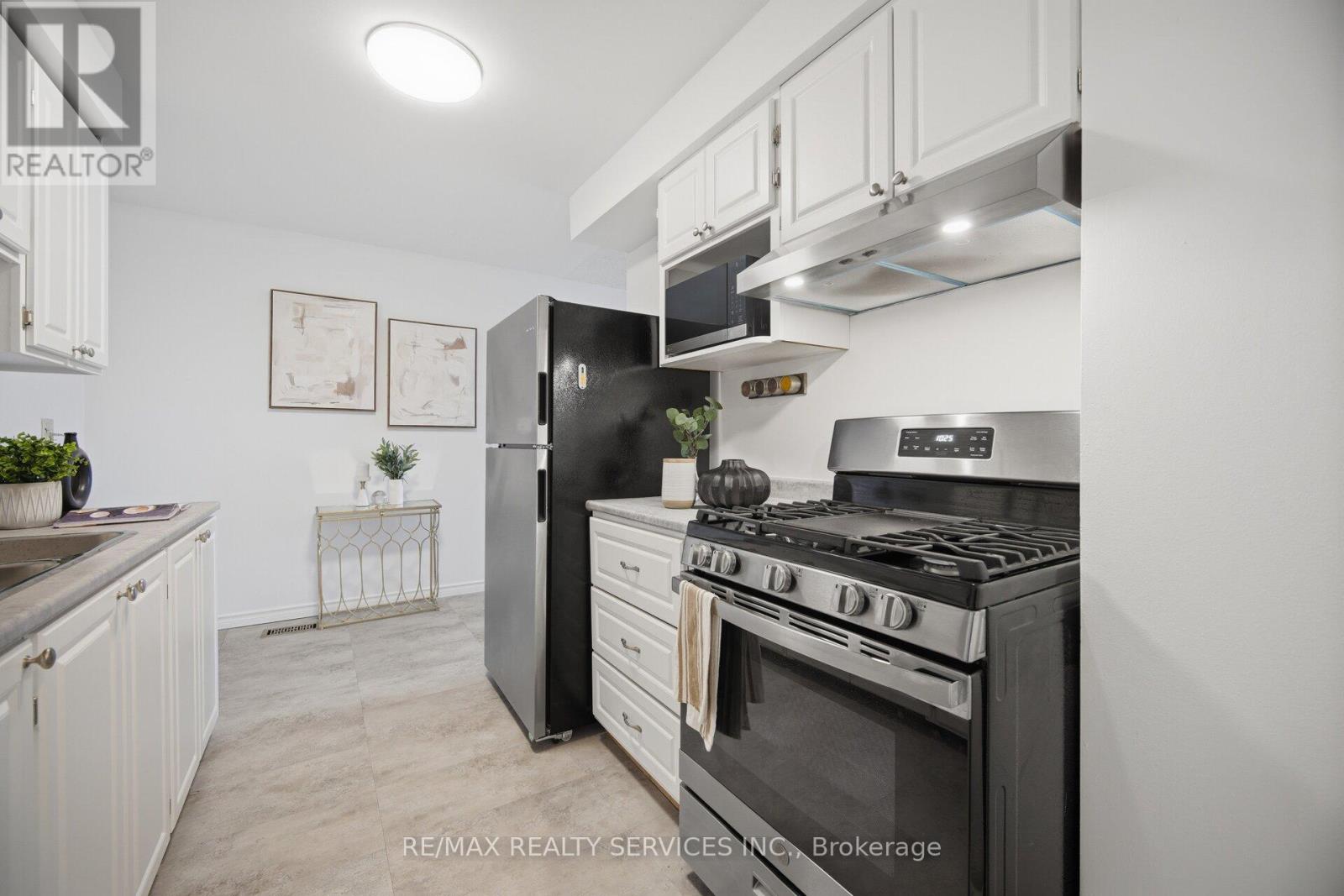 27 - 27 Dawson Crescent, Brampton, Ontario  L6V 3M5 - Photo 25 - W12956846