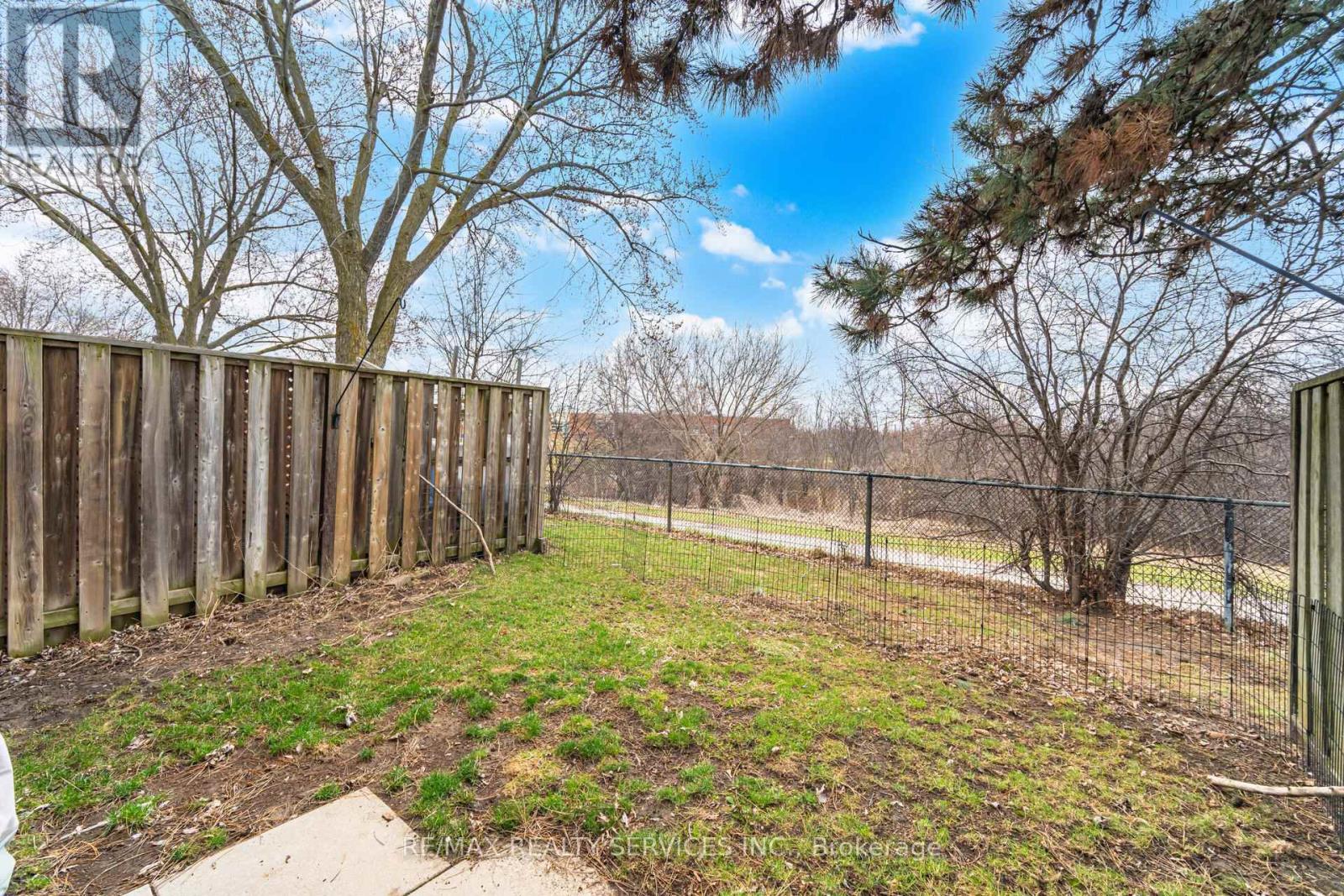 27 - 27 Dawson Crescent, Brampton, Ontario  L6V 3M5 - Photo 38 - W12956846