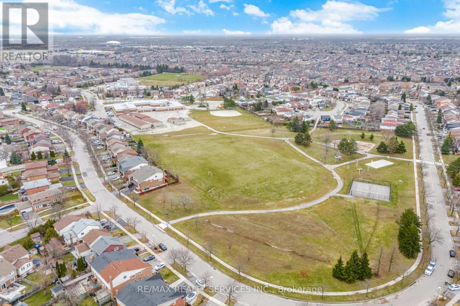 27 - 27 Dawson Crescent, Brampton, Ontario  L6V 3M5 - Photo 49 - W12956846