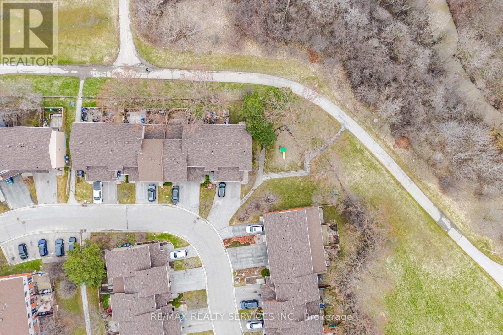 27 - 27 Dawson Crescent, Brampton, Ontario  L6V 3M5 - Photo 5 - W12956846