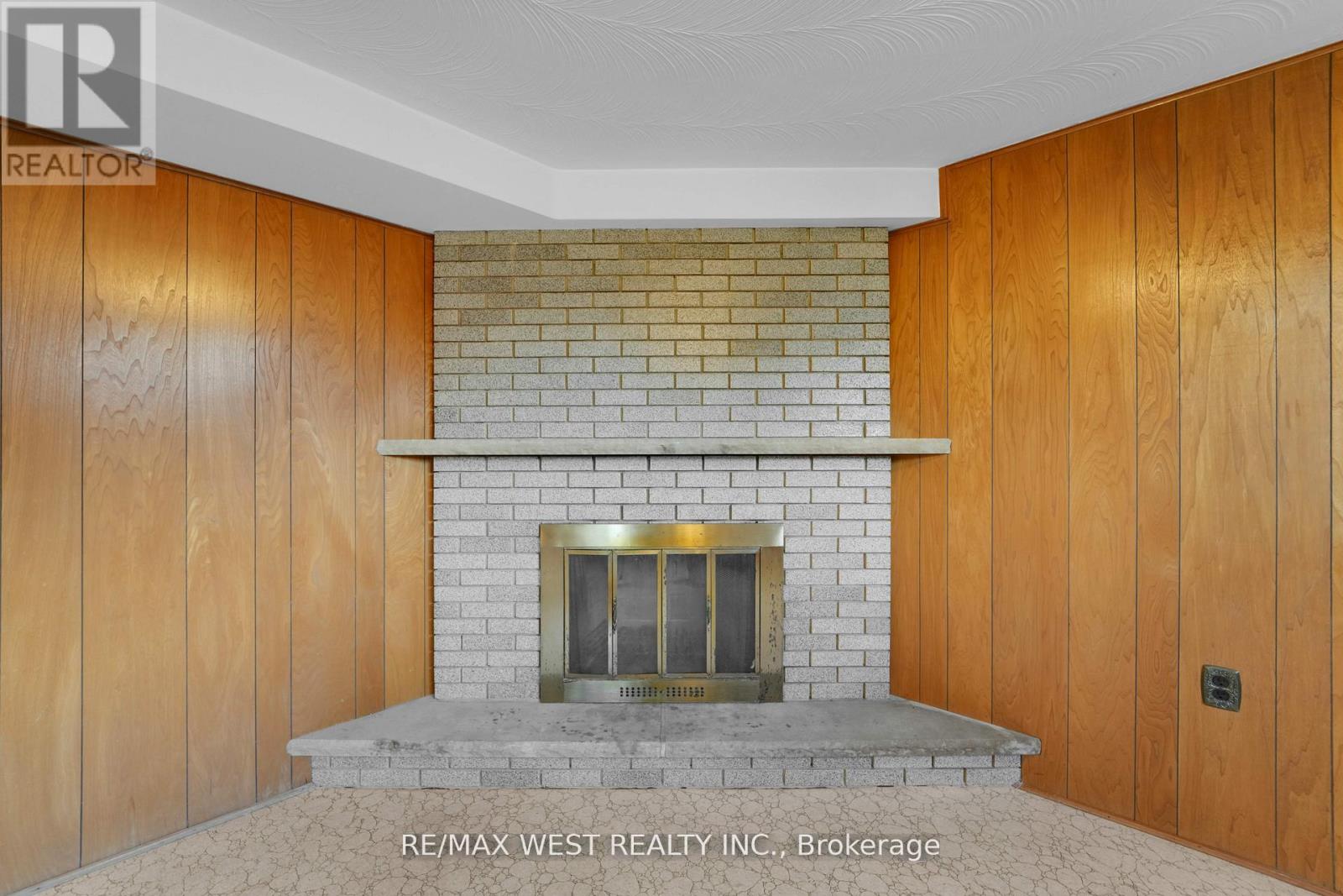 304 La Rose Avenue, Toronto, Ontario  M9P 1B9 - Photo 28 - W12956882