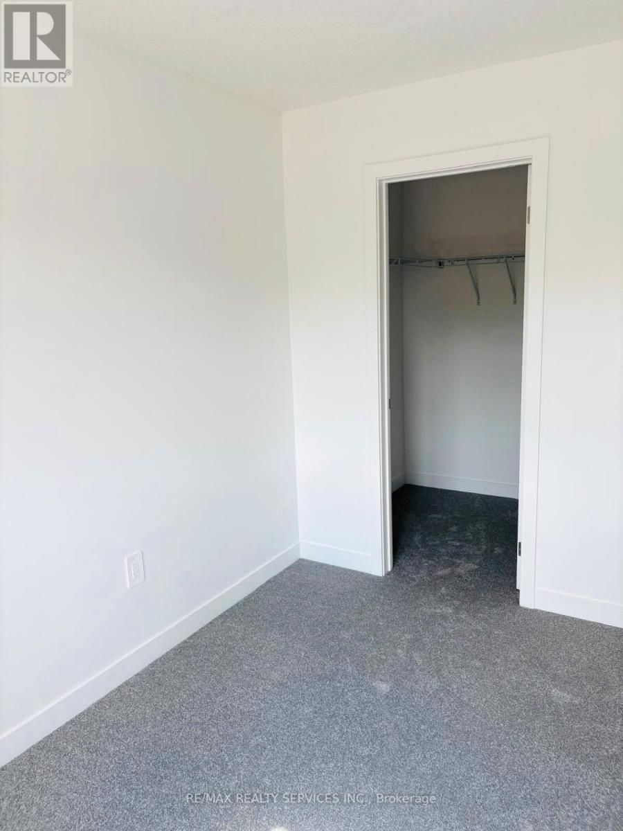 7 Pin Oak Common, Cambridge, Ontario  N1S 0G3 - Photo 24 - X12956808