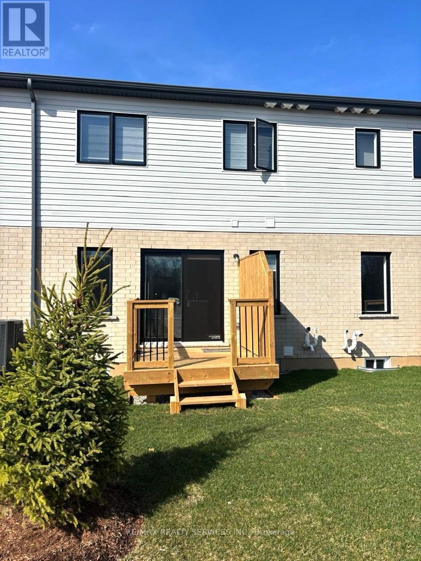 7 Pin Oak Common, Cambridge, Ontario  N1S 0G3 - Photo 30 - X12956808