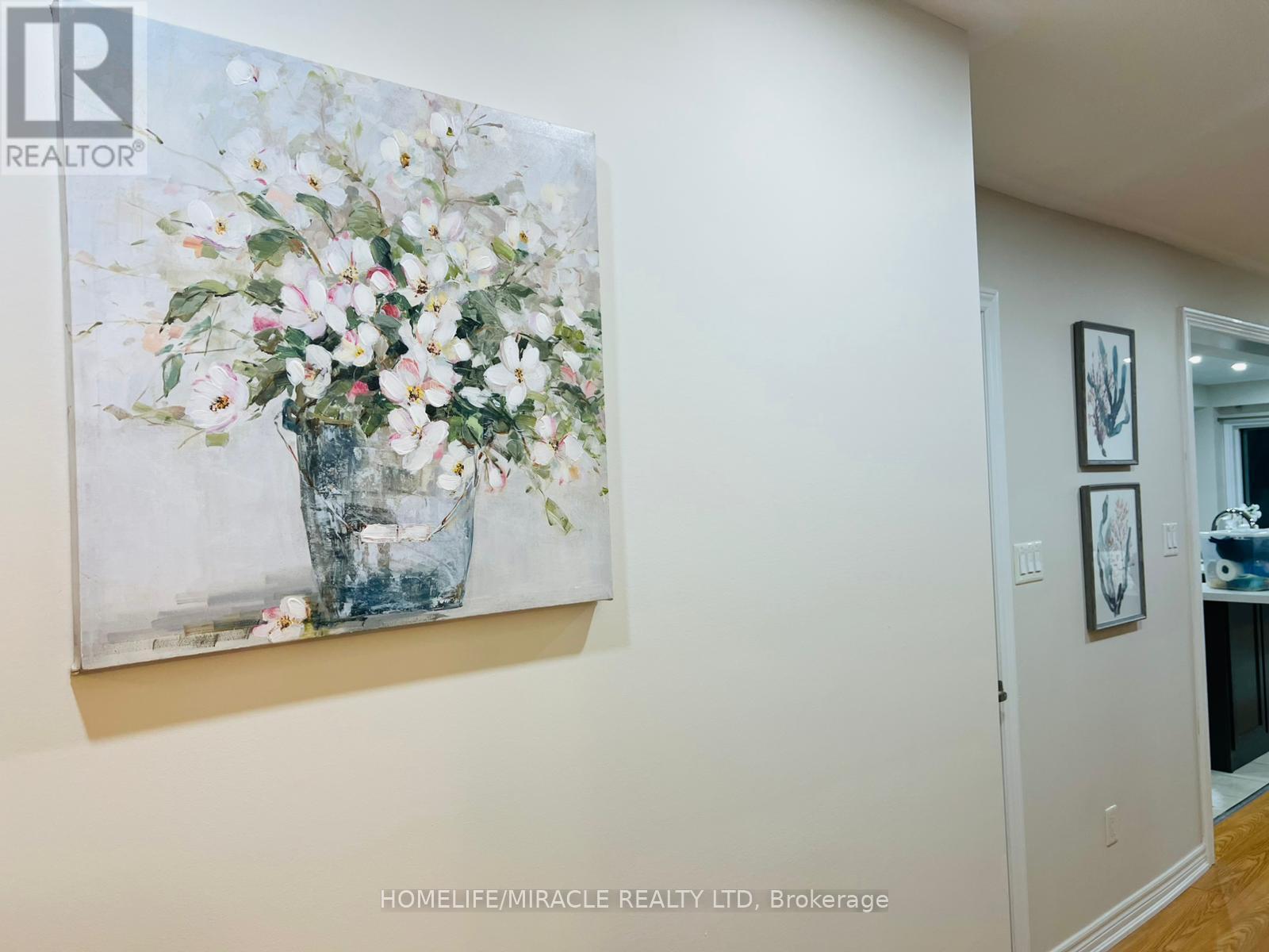 3 - 570 Linden Drive, Cambridge, Ontario  N3H 0C9 - Photo 3 - X12956818